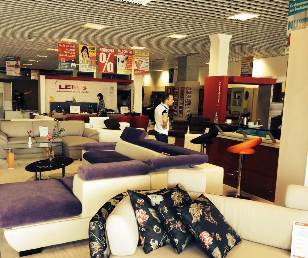 Atenţie romaşcani! Aveţi un nou Magazin LEM’S în oraş