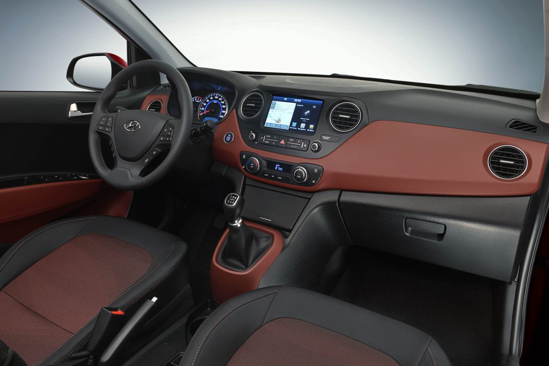 hyundai_i10_interior v