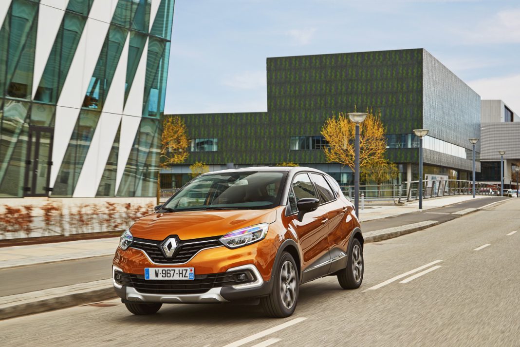 RENAULT CAPTUR  AND RENAULT CAPTUR INITIALE PARIS  PHASE 2 TEST DRIVES IN DENMARK