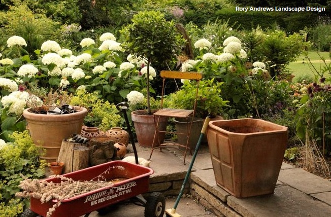 Şapte idei şic pentru o grădină spectaculoasă vara asta