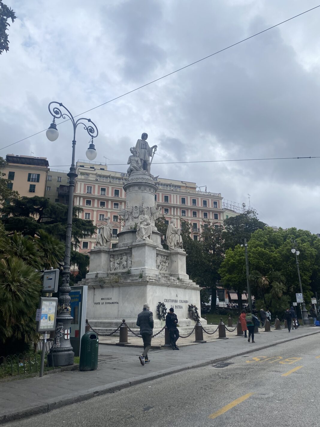 Vizitează Genova, nu Geneva :), chintesența orașelor italiene, cu tot cu Cinque Terre