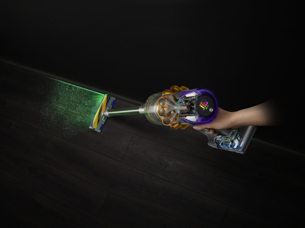 Aspiratorul Dyson V15 Detect Absolute reuşeşte să aspire cele mai fine particule de praf chiar şi în zonele greu accesibile Aspiratorul Dyson V15 Detect Absolute reuşeşte să aspire cele mai fine particule de praf chiar şi în zonele greu accesibile