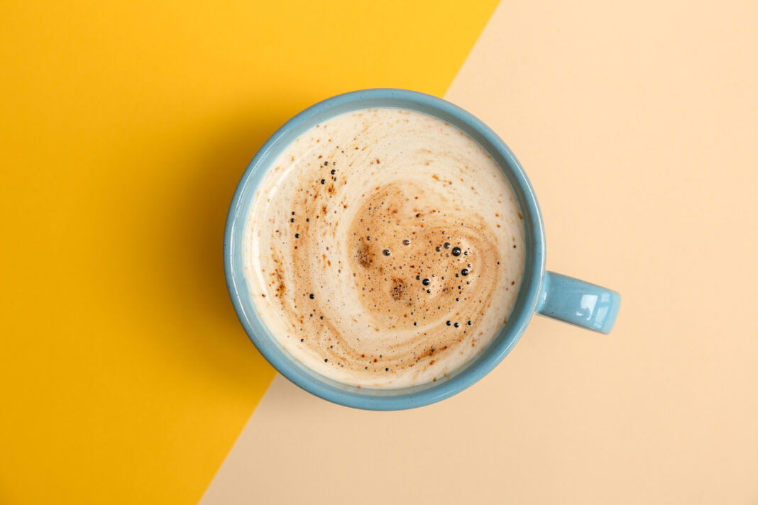 Ce ingredient secret trebuie să pui în cafea pentru o aromă deosebită. Trucul pentru un gust nemaipomenit