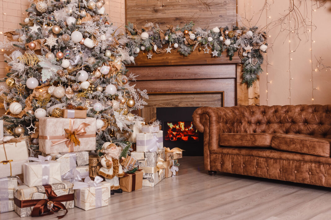 Sfaturi de Crăciun: Pașii pentru decorarea perfectă a bradului