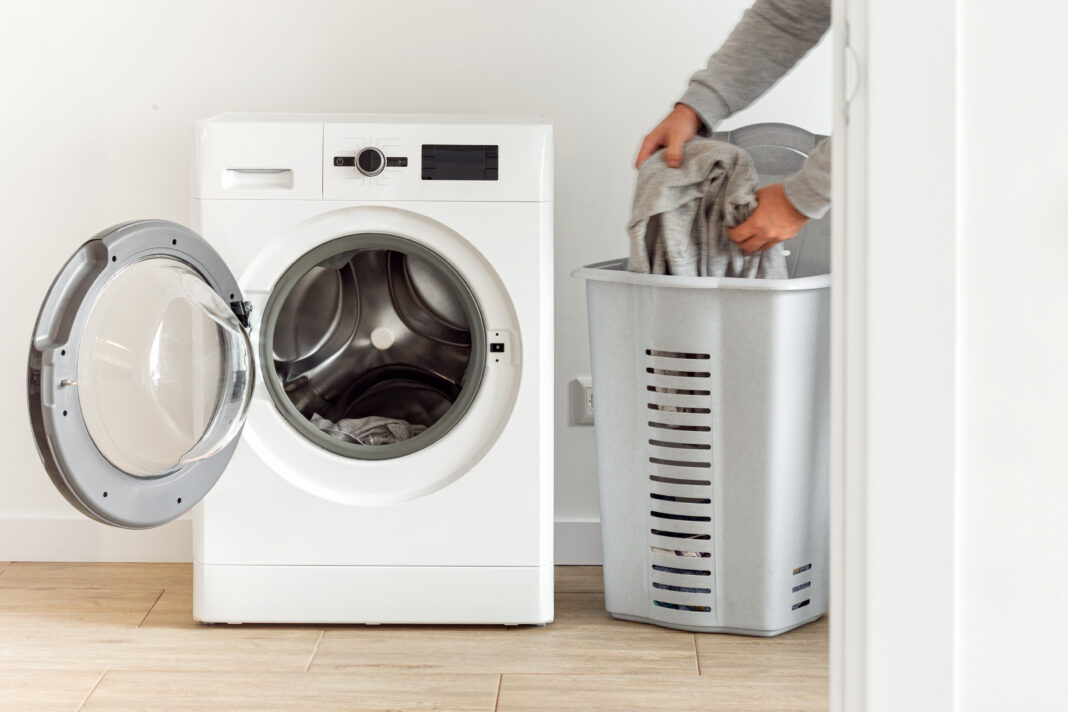 Greșeli care pot strica mașina de spălat rufe. Ce obiecte trebuie să eviți