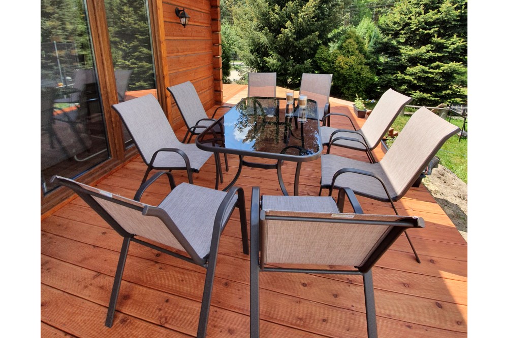 Mobilierul metalic pentru grădină: eleganță și durabilitate în spațiul exterior