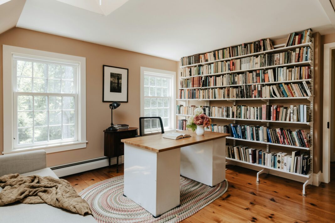 Ghid de amenajare: sfaturi și idei pentru biblioteca de acasă