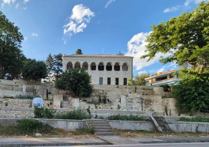 Se renovează Vila Stork din Balcic