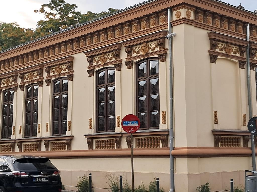 Reabilitarea unei case istorice și o colecție impresionantă de tablouri a unui mare maestru interbelic