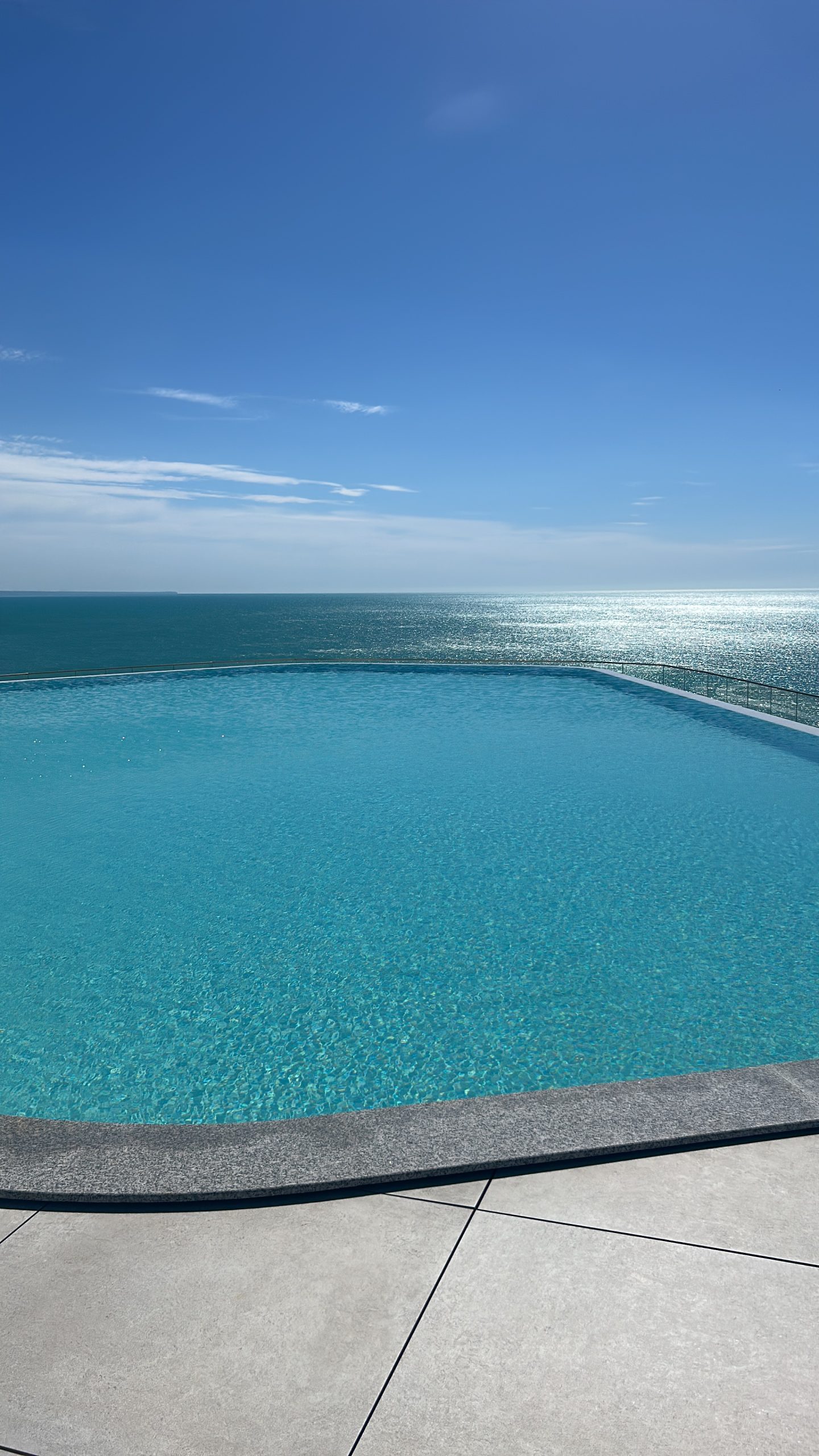 infinity pool interior Grifid Noa - Grifid Hotels
